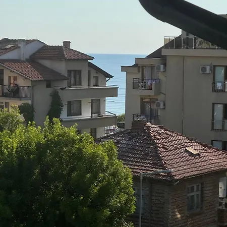 лилия 2 Apartament Primorsko