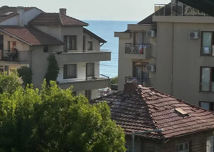 лилия 2 Apartamento Primorsko